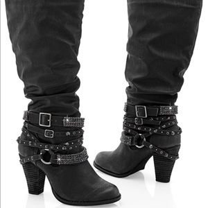 Venus New Women’s Embellished Tall Boots Size 9